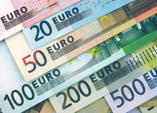 money-banks-spain-euro-notes